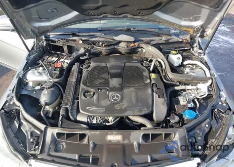 2013 Mercedes-Benz C 300 Sport 4Matic z USA, uszkodzony, nr VIN WDDGF8AB5DR280310